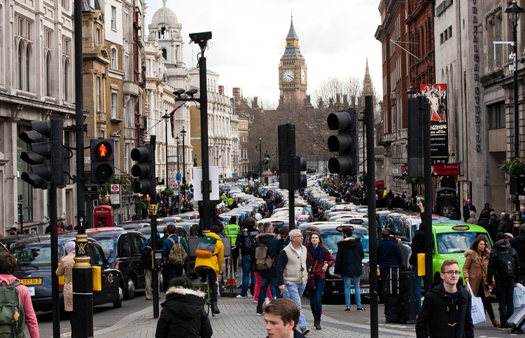 Navigating the Challenges of Urban Delivery Services in London
