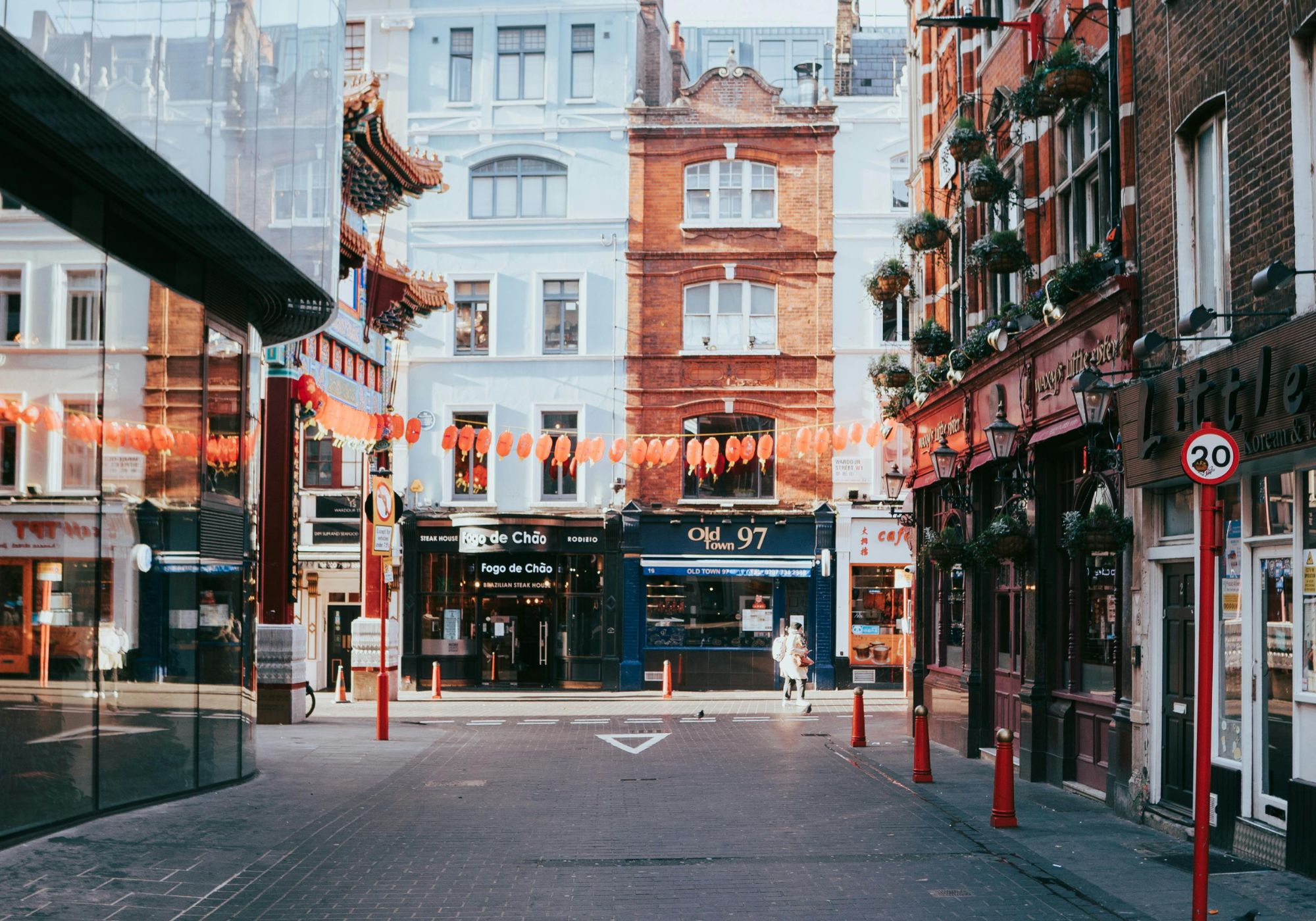 Why Stock Delays Hit Small Shops Harder